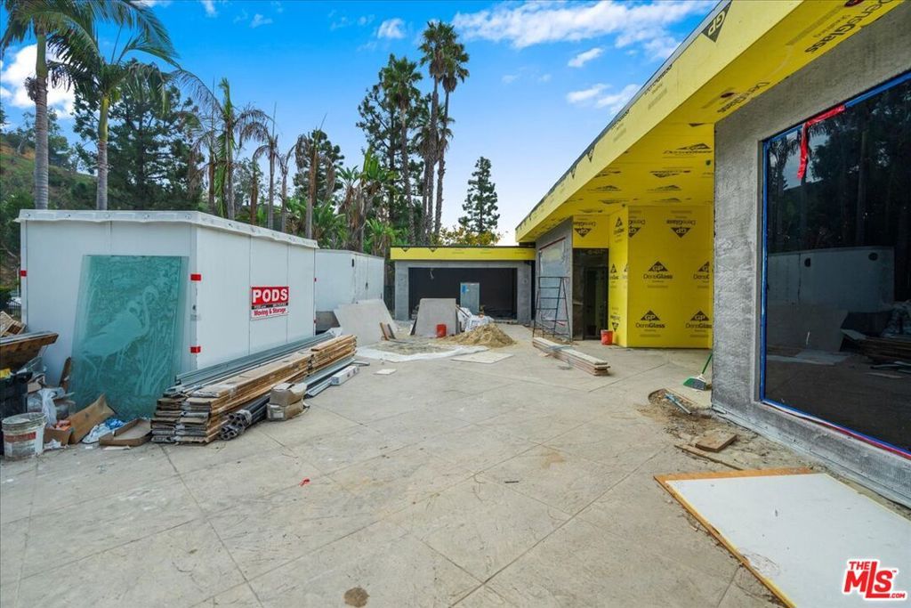 Photo of 1855 Loma Vista Drive, Beverly Hills, CA 90210 (MLS # 25620143)