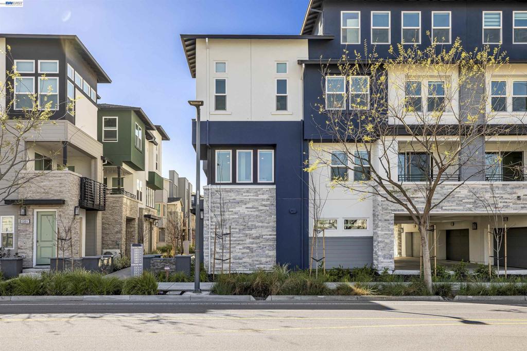 5767 Iron Horse Pkwy D