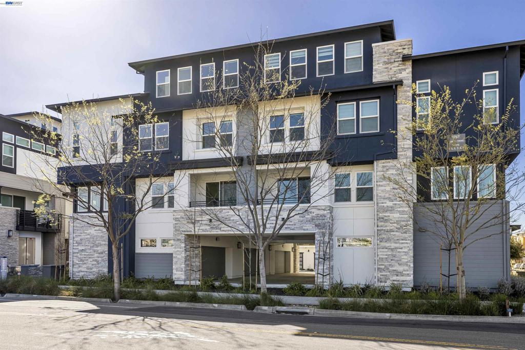 5767 Iron Horse Pkwy D