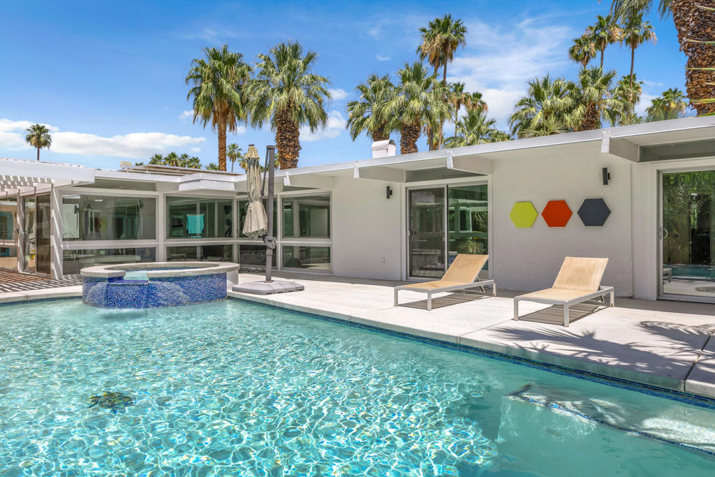 1635 Palm Tree Drive