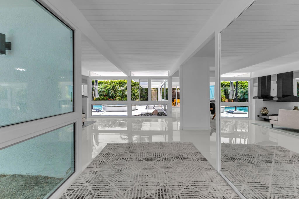 1635 Palm Tree Drive