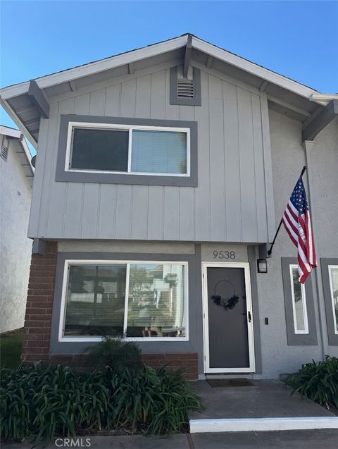 9538 Bickley 2 Huntington Beach CA 92646
