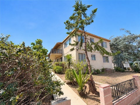Photo of 1808 10th Street #D, Santa Monica, CA 90404 (MLS # SR26203057)