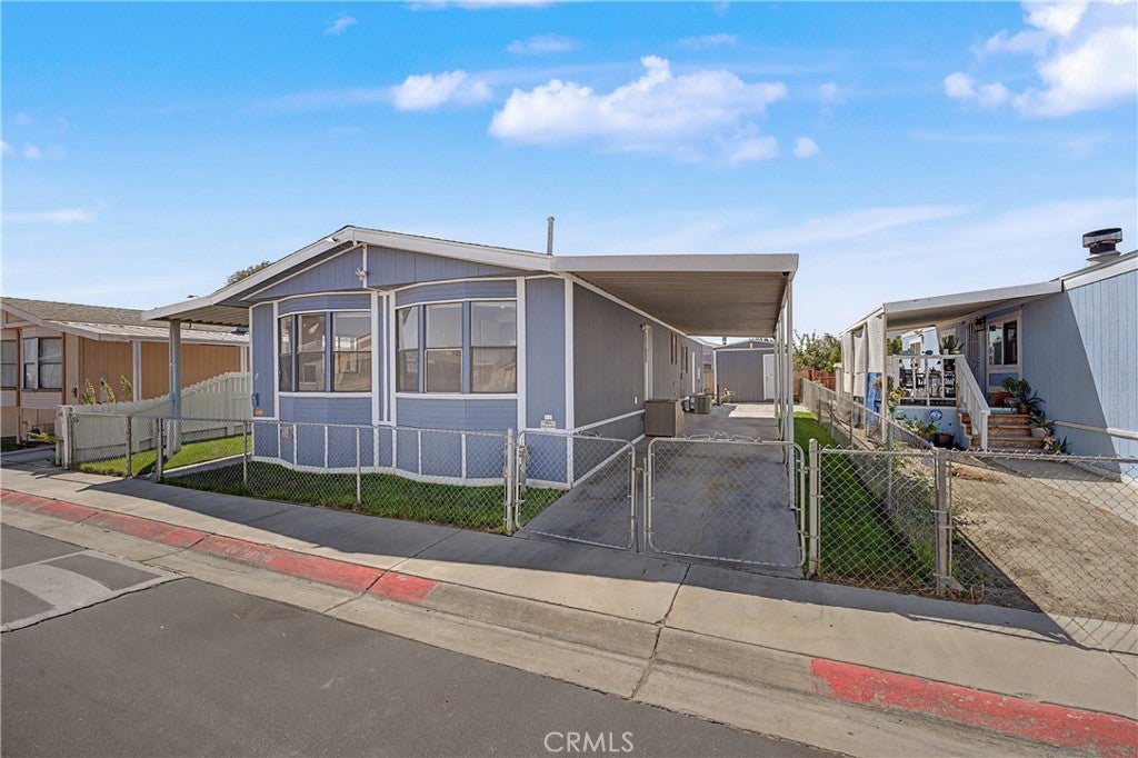 2545 E Avenue I 17
