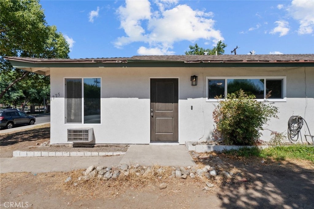 1925 Royalty Drive