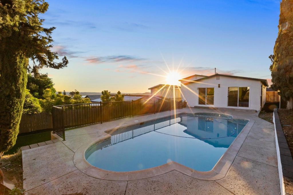 1321 Coronado Avenue