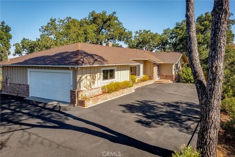 Photo of 6980 Valle Avenue, Atascadero, CA 93422 (MLS # PI24165539)