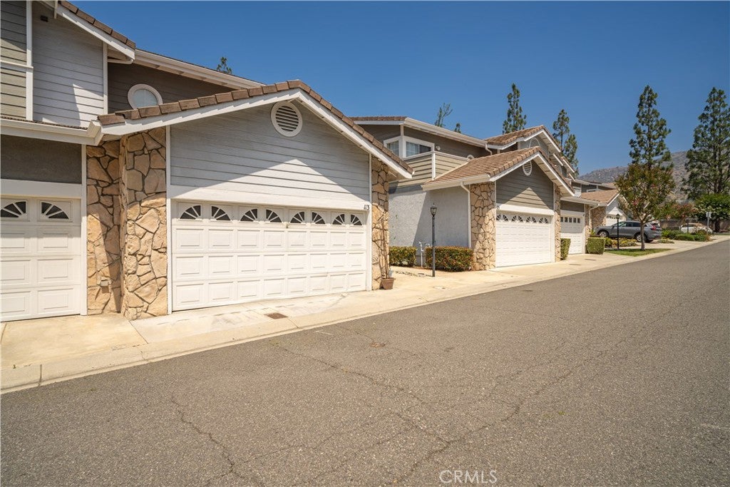 113 Autumn Oaks Lane