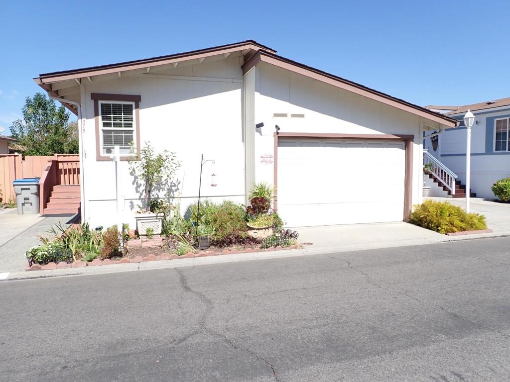 Spacious 2 bedroom 2 bath home located in the sought after Millpond park 55+ senior community in the Willow Glen area. Featuring vaulted ceilings, Skylight, laundry room, one car enclosed garage and a large private enclosed yard with garden area to enjoy your morning coffee or relaxing quiet evenings under the stars. Park offers a club house, swimming pool, BBQ area, and pristine landscaped gardens. Located just a short distance from Willow Glen shops and fine dining. Close to public transportation. Hurry as this one wont last!