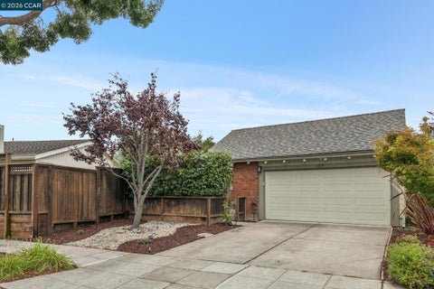 Photo of 137 Brighton Rd RD, Alameda, CA 94502 (MLS # 41145389)