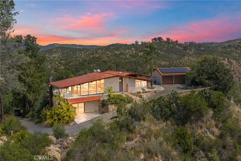 Photo of 39425 De Luz Rd, Fallbrook, CA 92028 (MLS # NP26095267)
