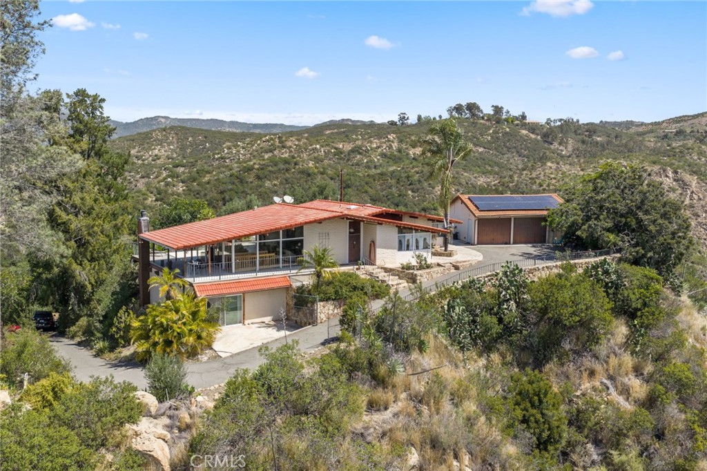 39435 De Luz Rd