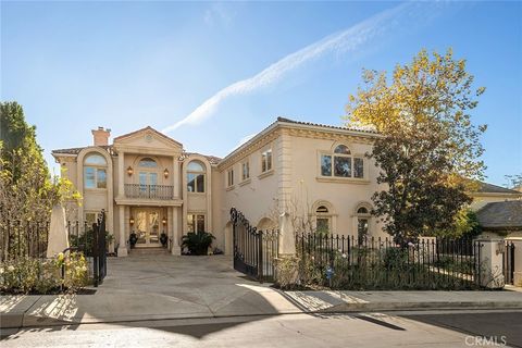 Photo of 11740 Wetherby, Bel Air, CA 90077 (MLS # SR25277415)