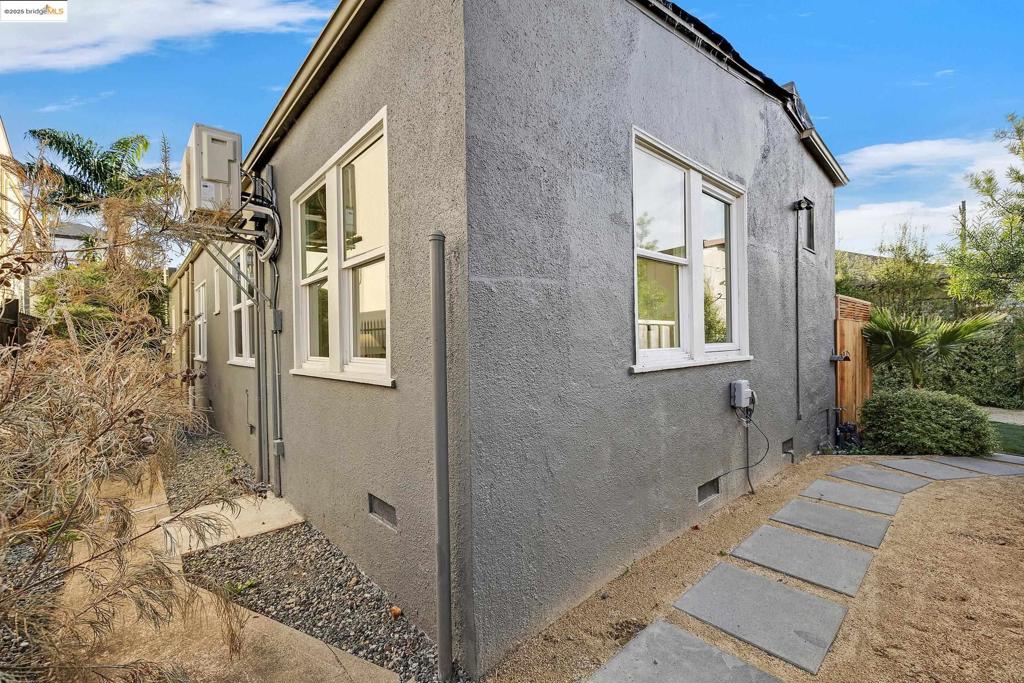 BERKELEY BOWL - Residential