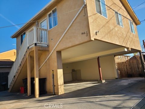 Photo of 944 W 74th Street W, Los Angeles, CA 90044 (MLS # PW25102233)