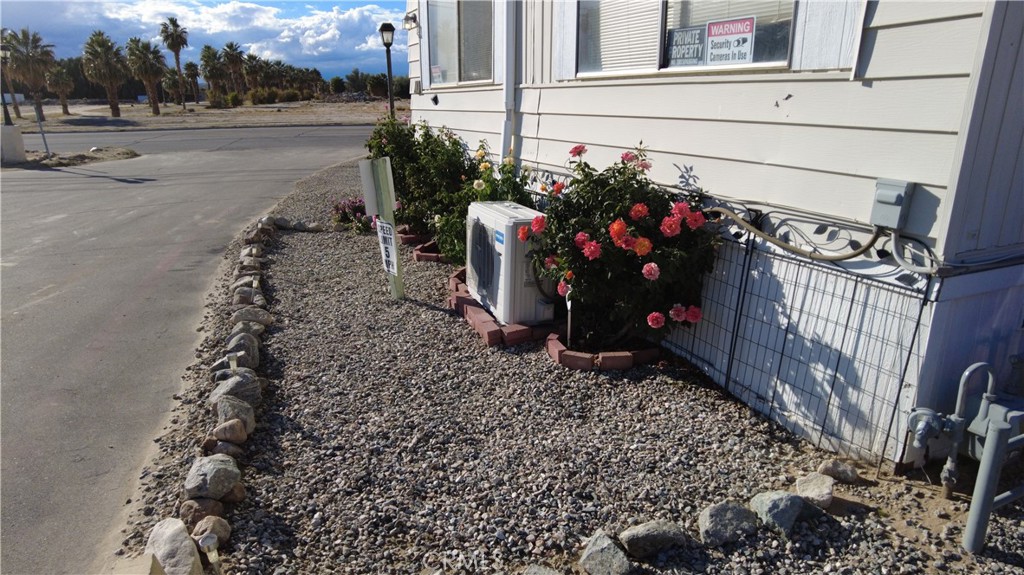 4561 Adobe Road 01