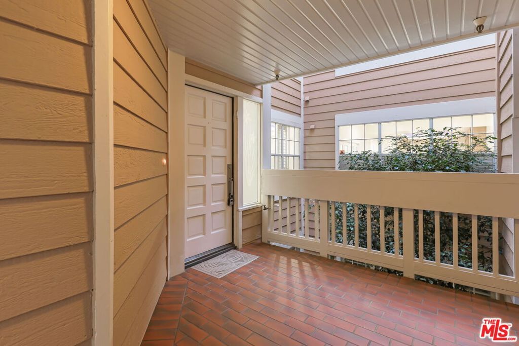 Photo of 4338 Redwood Avenue #B208, Marina Del Rey, CA 90292 (MLS # 26641465)