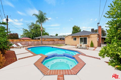 Photo of 1444 N Ontario Street, Burbank, CA 91505 (MLS # 26987115)
