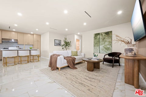 Photo of 1444 N Ontario Street, Burbank, CA 91505 (MLS # 26987115)