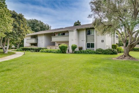 Photo of 8777 Coral Springs Court, Huntington Beach, CA 92646 (MLS # OC26079911)