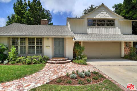 Photo of 13155 Margate Street, Sherman Oaks, CA 91401 (MLS # 26854551)