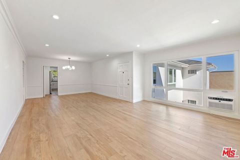 Photo of 1250 N Crescent Heights Boulevard #2, West Hollywood, CA 90046 (MLS # 25620341)