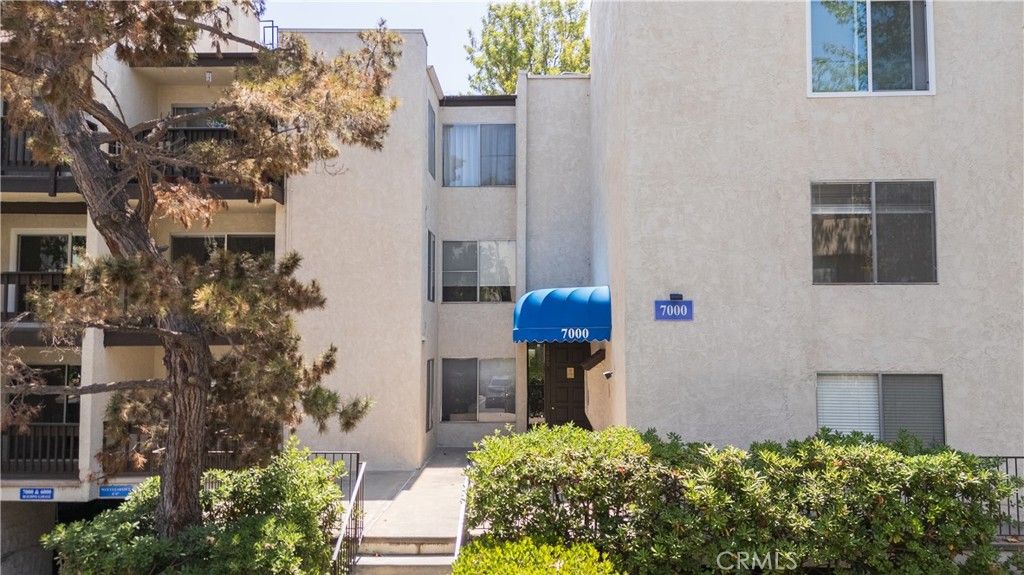 Photo of 7205 Summertime Lane, Culver City, CA 90230 (MLS # SR25152993)