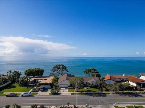 Photo of 35411 Camino Capistrano, Dana Point, CA 92624 (MLS # LG26091493)