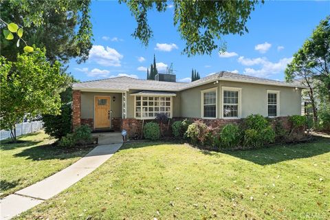 Photo of 5732 Wilbur Avenue, Tarzana, CA 91356 (MLS # OC25260107)