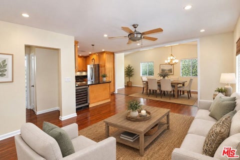Photo of 5846 Encino Avenue, Encino, CA 91316 (MLS # 26104194)