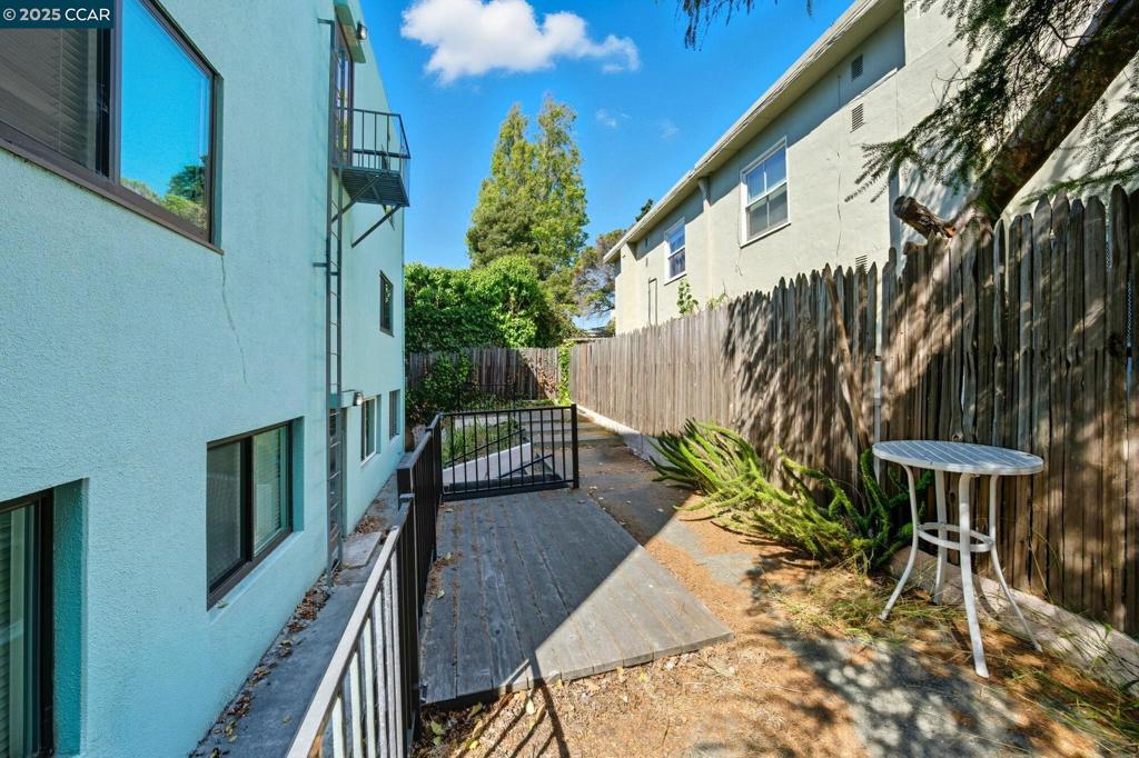 NORTH BERKELEY - Residential Income