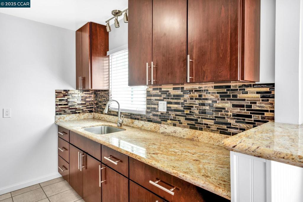 NORTH BERKELEY - Residential Income