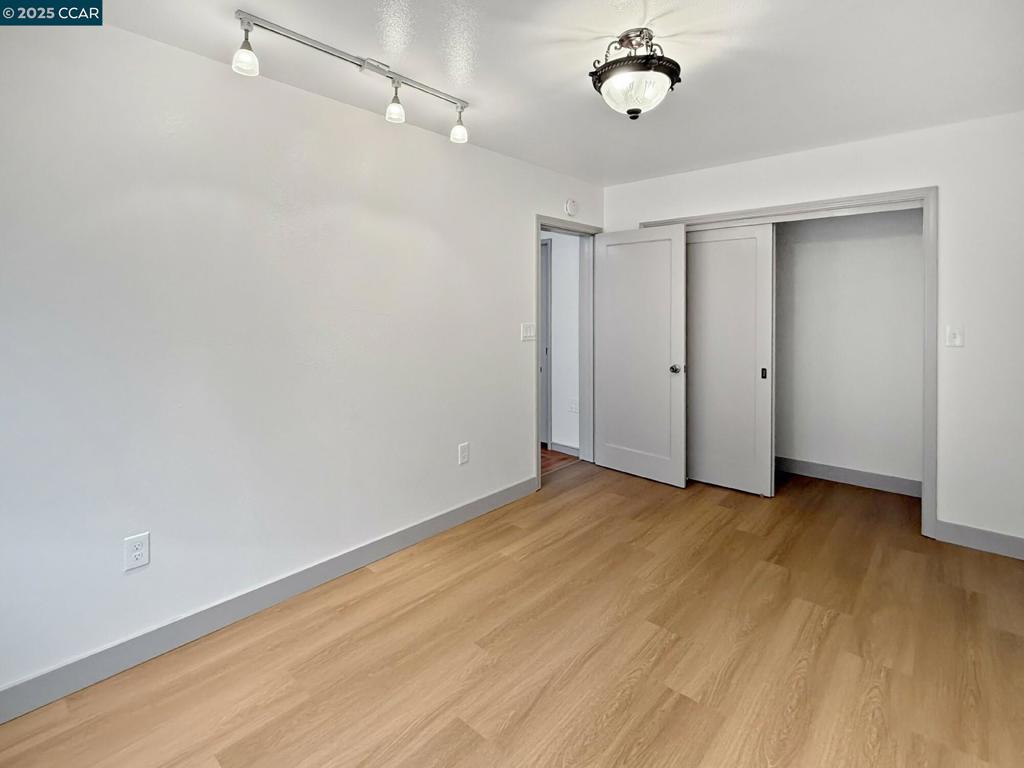 NORTH BERKELEY - Residential Income