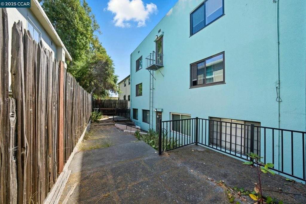NORTH BERKELEY - Residential Income