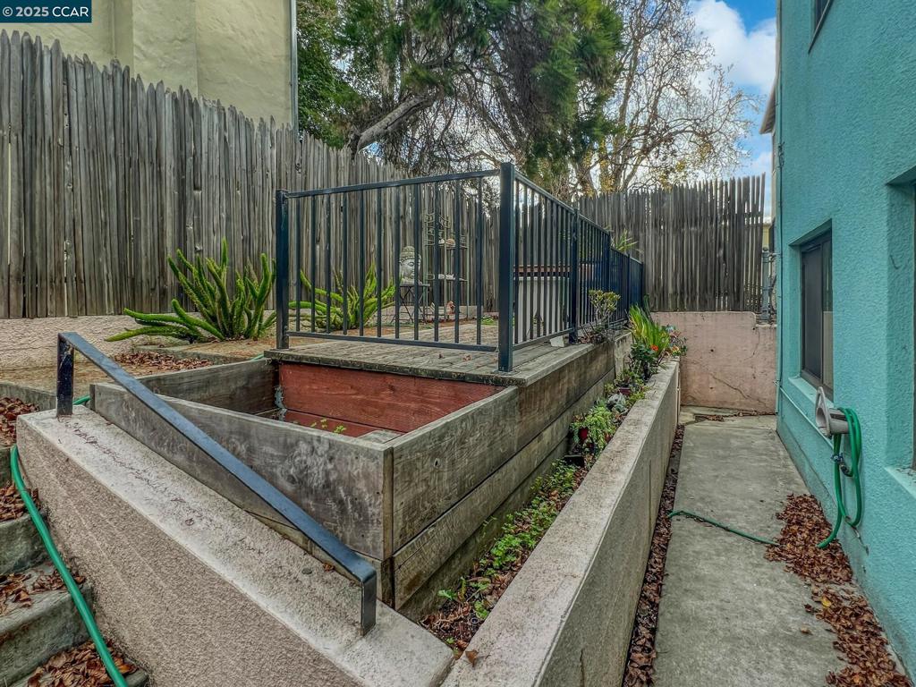 NORTH BERKELEY - Residential Income