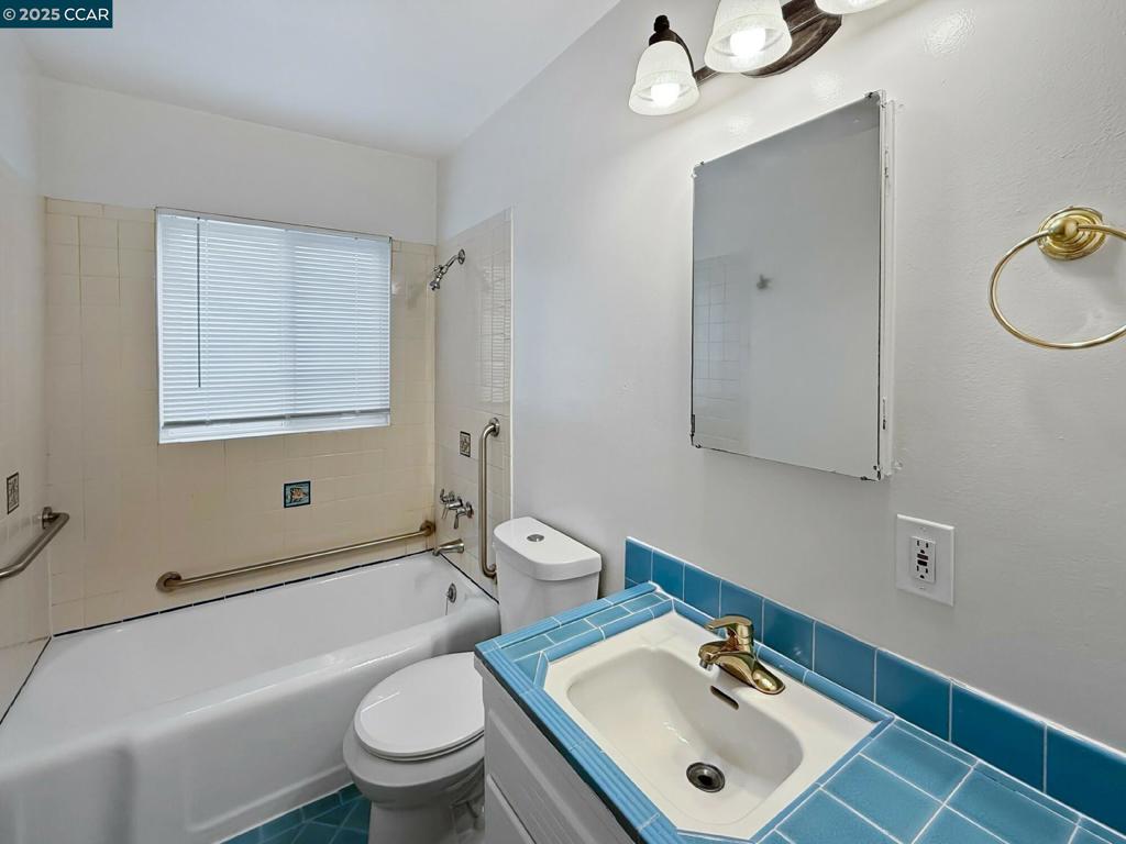 NORTH BERKELEY - Residential Income