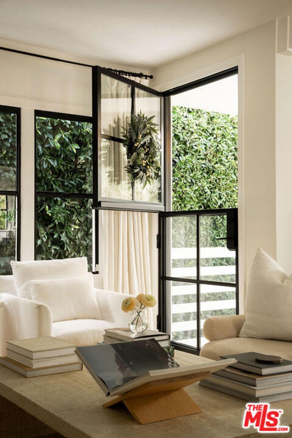 Photo of 4080 Alla Road, Los Angeles, CA 90066 (MLS # 26655971)