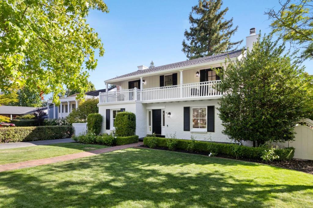 48 Turnsworth Avenue