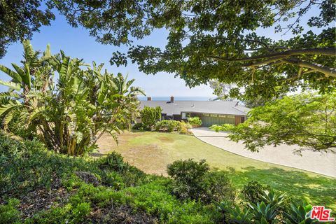 Photo of 3217 Colony View Circle, Malibu, CA 90265 (MLS # 25545295) Photo of 3217 Colony View Circle, Malibu, CA 90265 (MLS # 25545295)
