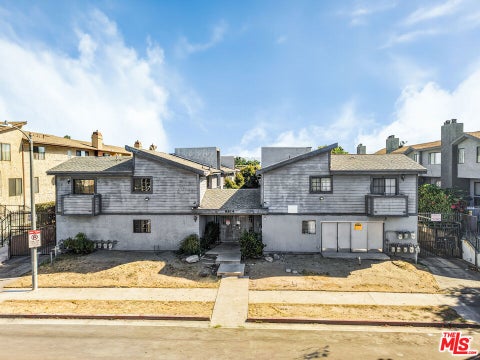 Photo of 8814 Willis Avenue, Panorama City, CA 91402 (MLS # 26103502)
