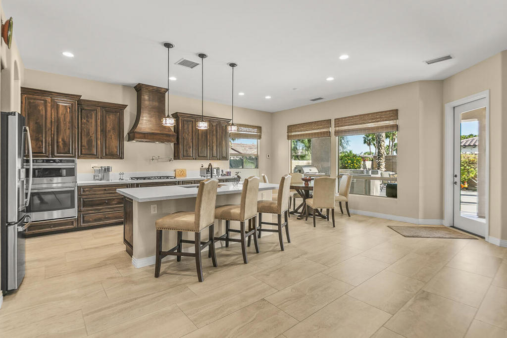 81129 Soaring Hawk Court
