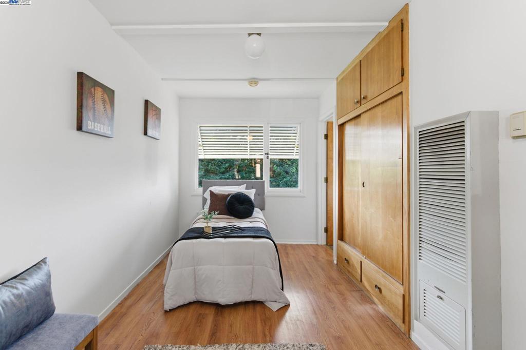 LAUREL - Residential