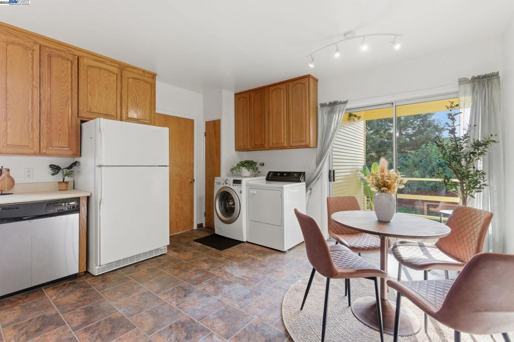 LAUREL - Residential