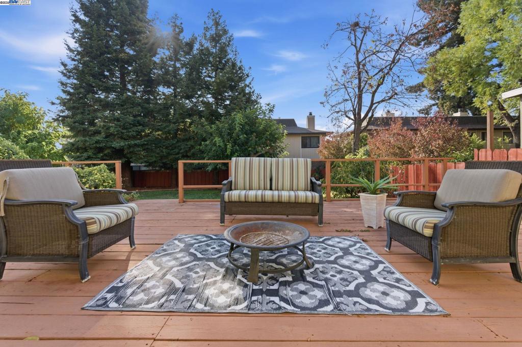 LAUREL - Residential