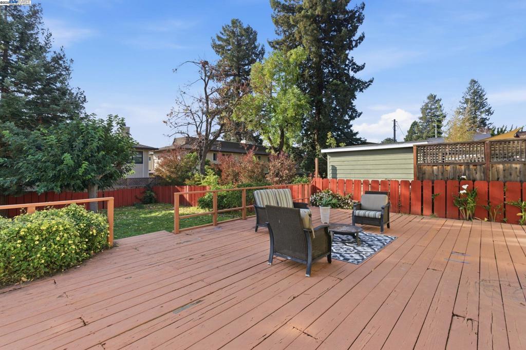 LAUREL - Residential