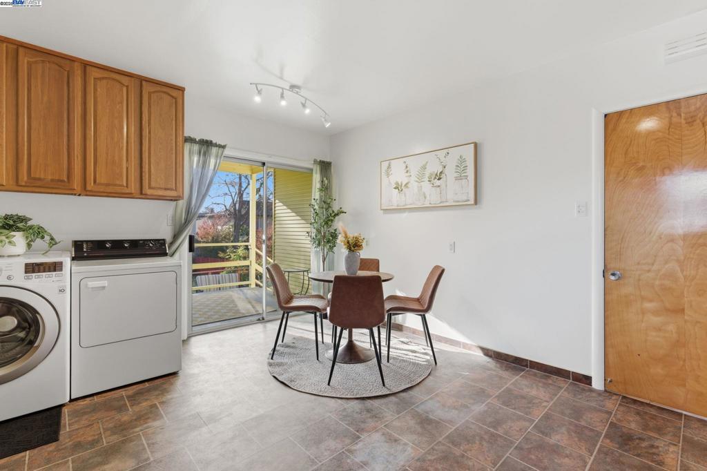 LAUREL - Residential