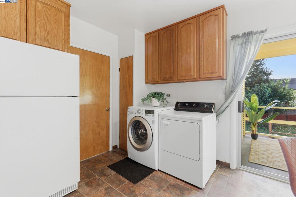 LAUREL - Residential