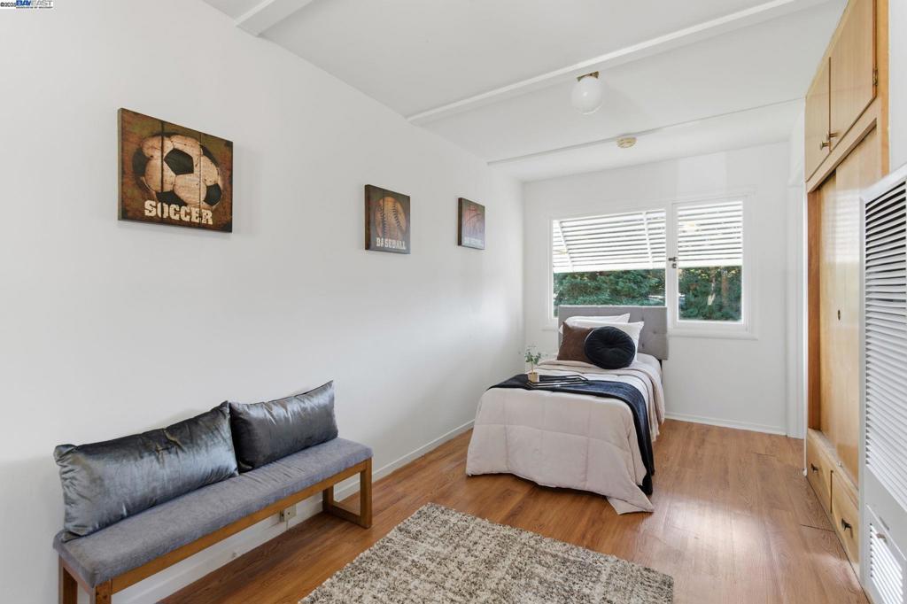 LAUREL - Residential