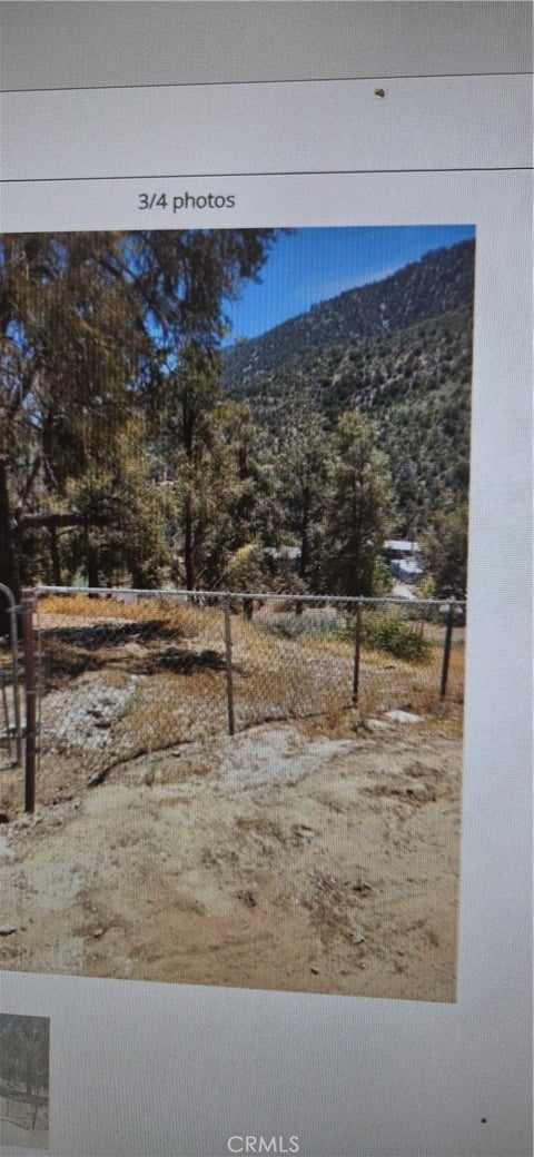 Photo of 636 Birch Trl, Frazier Park, CA 93225 (MLS # SR26121737)
