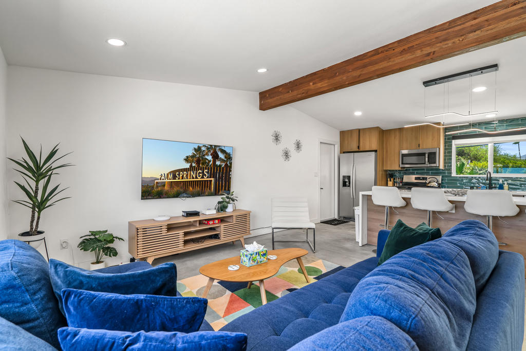 835 W Rosa Parks Road
